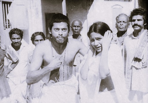 Film poster — Oru Veedu Oru Ulagam